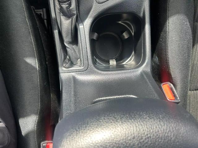 2017 Toyota Rav4 Le Sport Utility 4d - Image 32