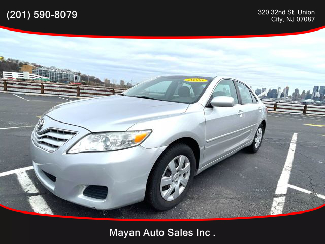 2010 Toyota Camry Le Sedan 4d - Image 2