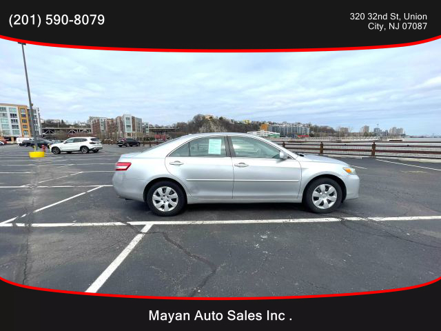 2010 Toyota Camry Le Sedan 4d - Image 6