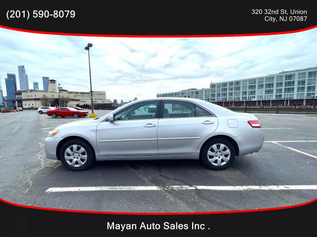 2010 Toyota Camry Le Sedan 4d - Image 7