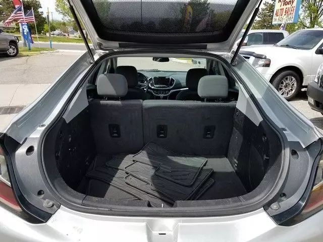 2017 Chevrolet Volt - Image 6