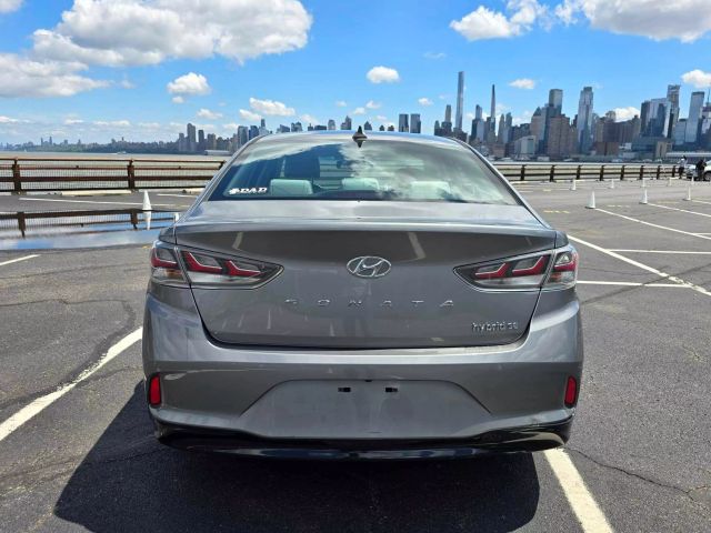 2018 Hyundai Sonata Hybrid Se Sedan 4d - Image 8