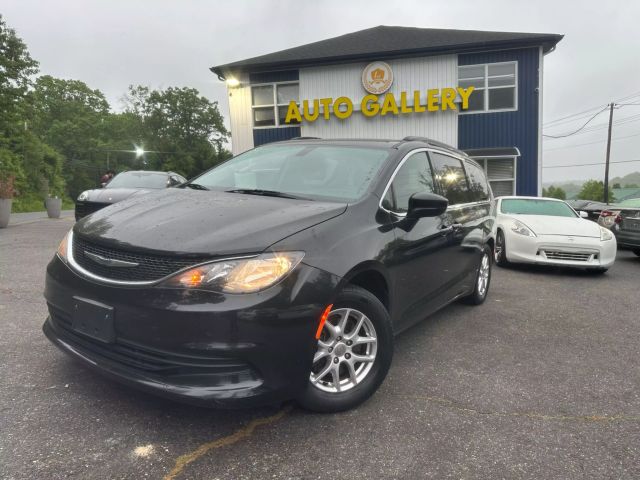 2020 Chrysler Voyager