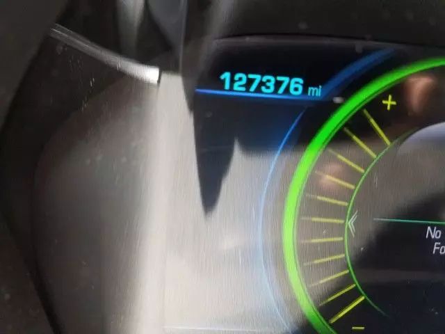 2017 Chevrolet Volt - Image 11