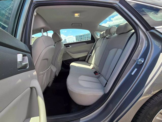 2018 Hyundai Sonata Hybrid Se Sedan 4d - Image 11