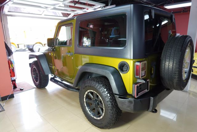 2010 Jeep Wrangler - Image 3