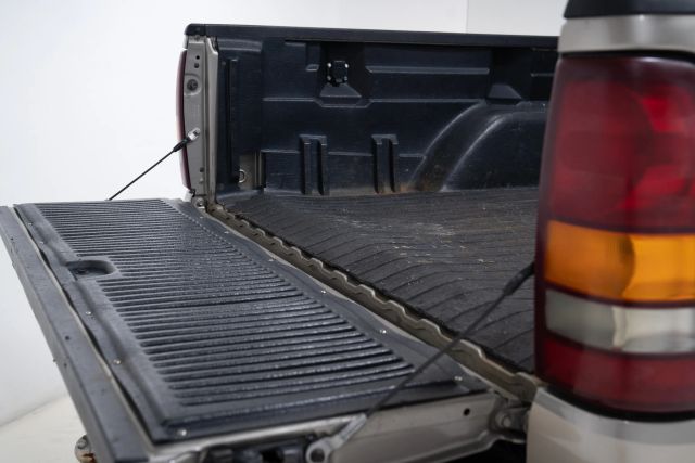 2002 Chevrolet Silverado 3500 Crew Cab - Image 29