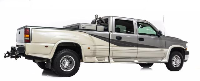 2002 Chevrolet Silverado 3500 Crew Cab - Image 4