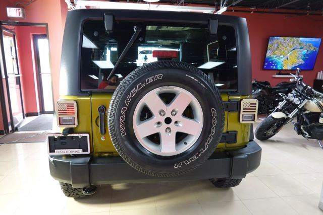 2010 Jeep Wrangler - Image 4
