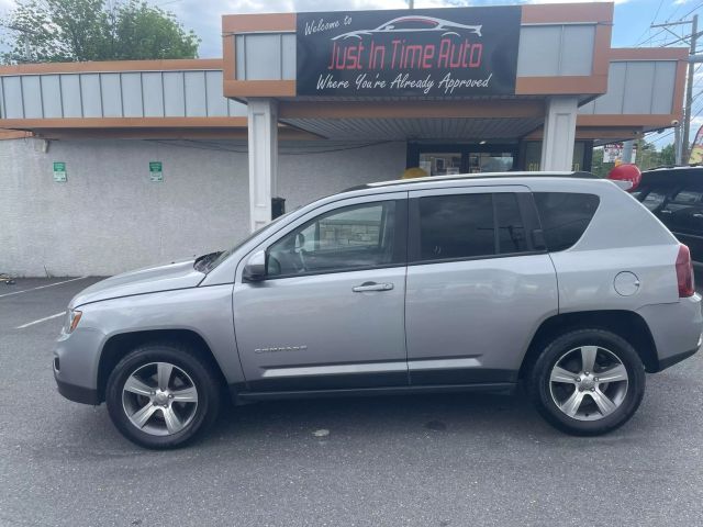 2017 Jeep Compass Latitude Sport Utility 4d - Image 2