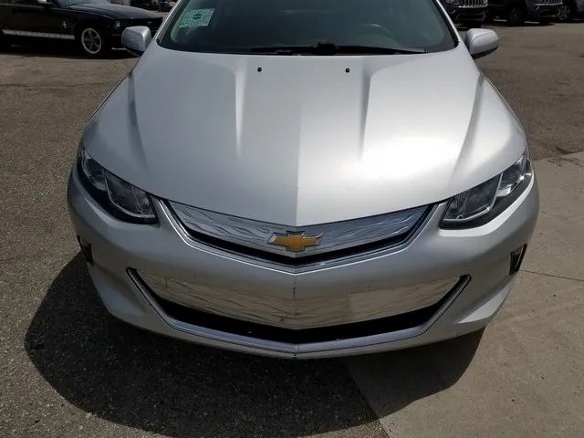 2017 Chevrolet Volt - Image 3