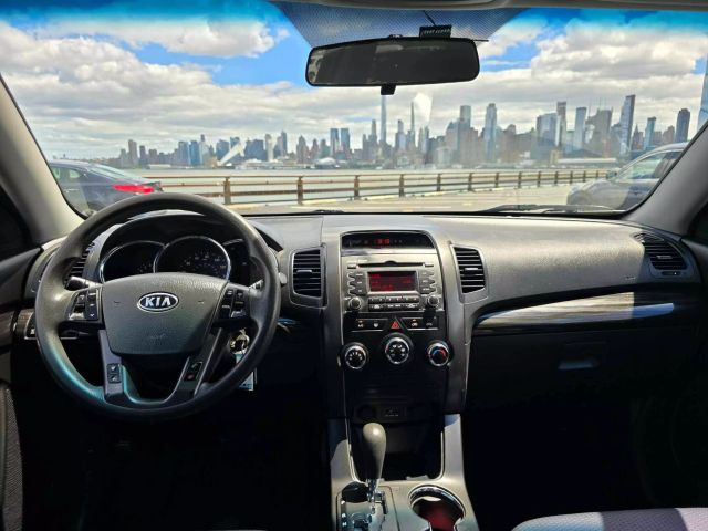2013 Kia Sorento Lx Sport Utility 4d - Image 15