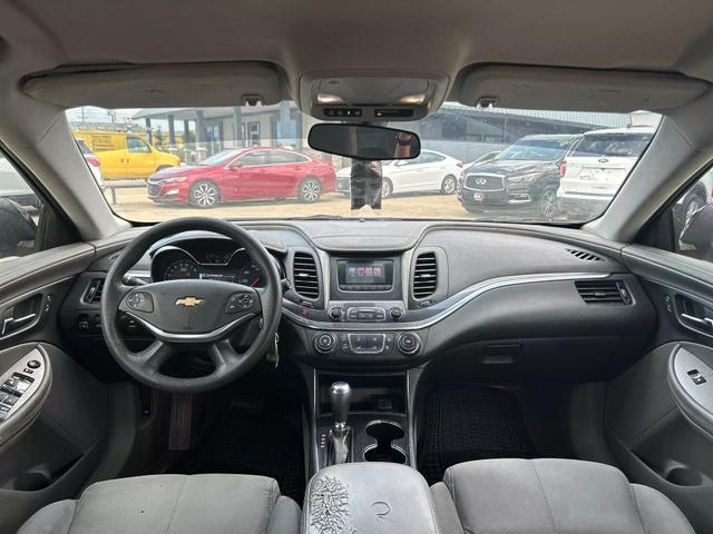 2016 Chevrolet Impala - Image 17