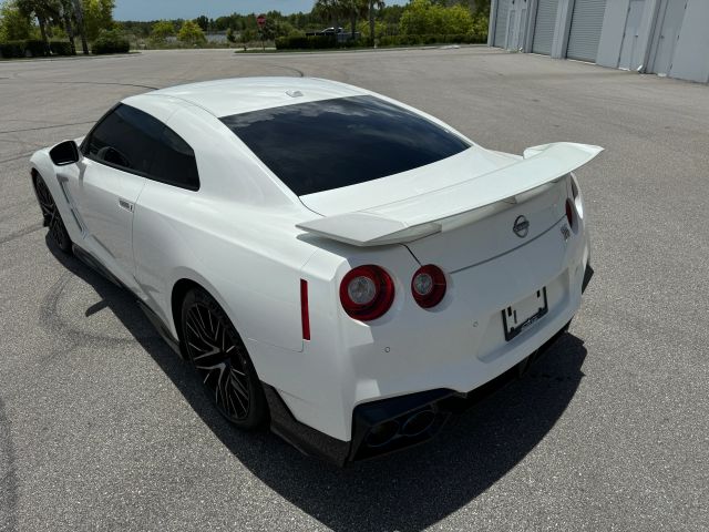 2024 Nissan Gt-r - Image 24