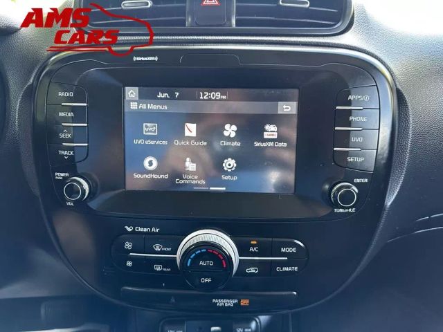 2017 Kia Soul - Image 29