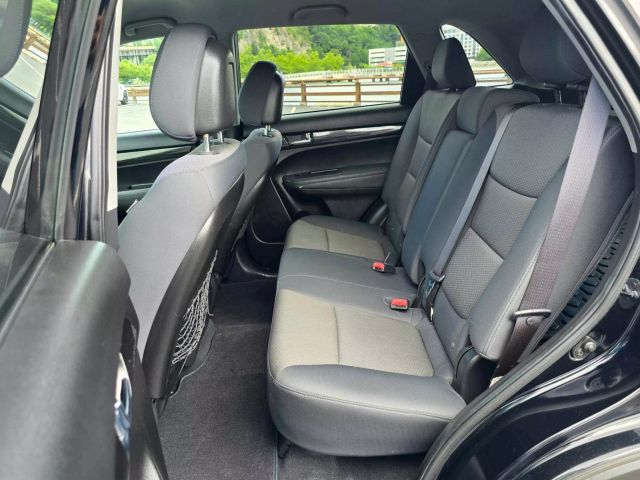 2013 Kia Sorento Lx Sport Utility 4d - Image 11