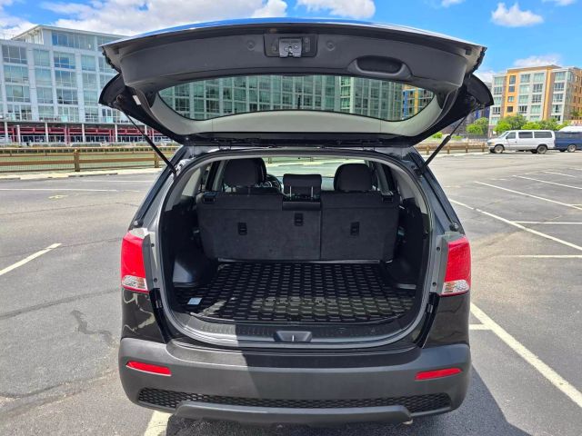 2013 Kia Sorento Lx Sport Utility 4d - Image 8