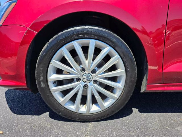 2016 Volkswagen Jetta 1.8t Sel Premium Sedan 4d - Image 29