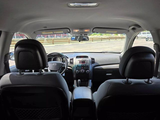 2013 Kia Sorento Lx Sport Utility 4d - Image 16