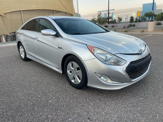 2012 Hyundai Sonata - Image 3