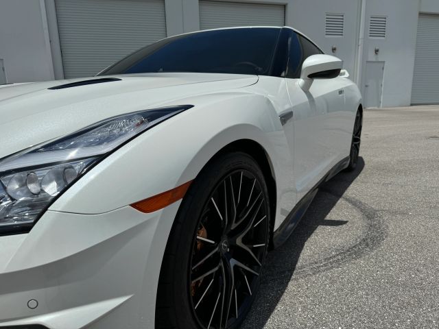 2024 Nissan Gt-r - Image 35