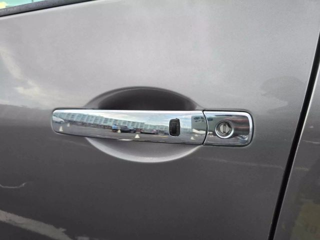 2013 Nissan Rogue Sv Sport Utility 4d - Image 31