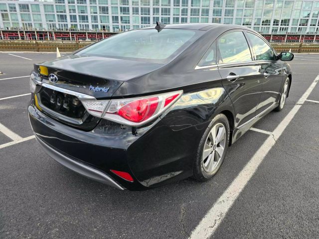 2012 Hyundai Sonata Hybrid Sedan 4d - Image 6