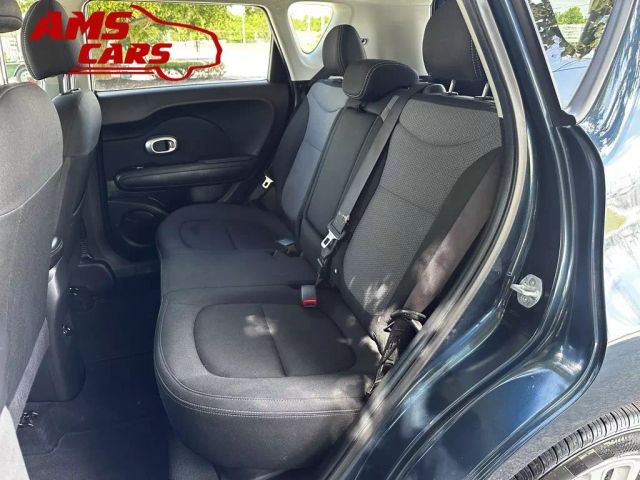 2017 Kia Soul - Image 13
