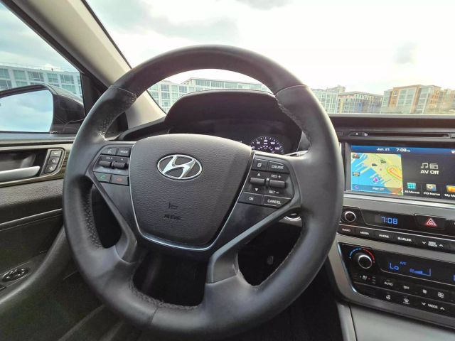 2015 Hyundai Sonata Limited Sedan 4d - Image 15