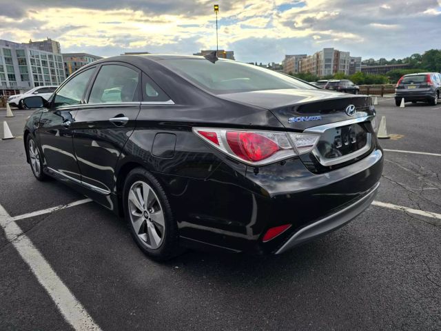 2012 Hyundai Sonata Hybrid Sedan 4d - Image 5