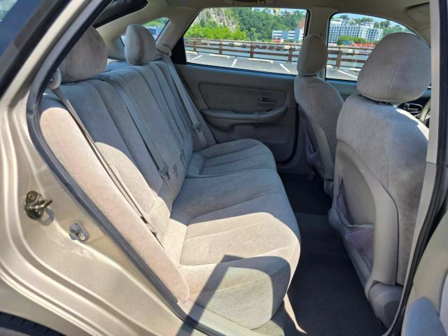 2005 Hyundai Elantra Gt Hatchback 4d - Image 15