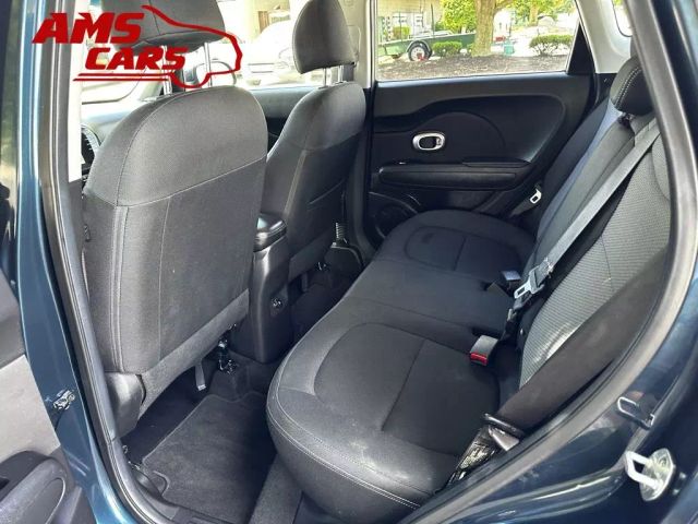 2017 Kia Soul - Image 12
