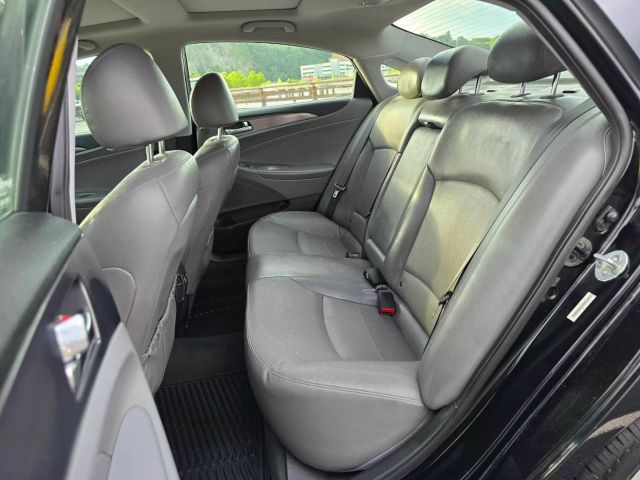 2012 Hyundai Sonata Hybrid Sedan 4d - Image 18