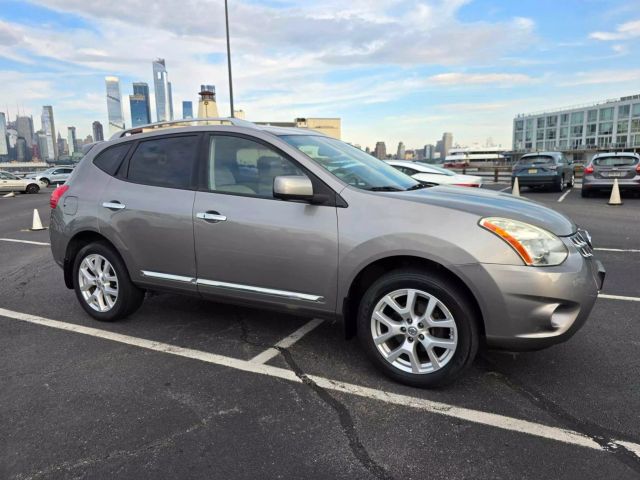 2013 Nissan Rogue Sv Sport Utility 4d - Image 4