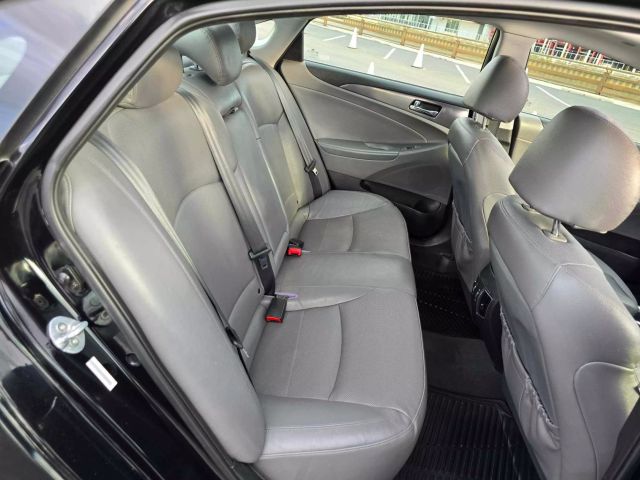 2012 Hyundai Sonata Hybrid Sedan 4d - Image 17