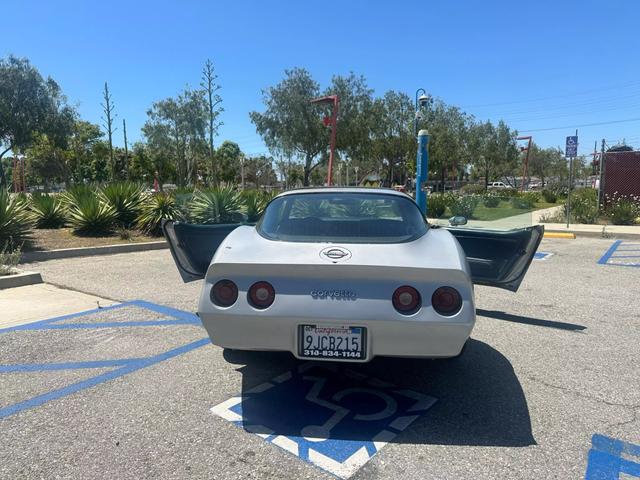 1982 Chevrolet Corvette null photo 10