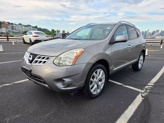 2013 Nissan Rogue Sv Sport Utility 4d - Image 3