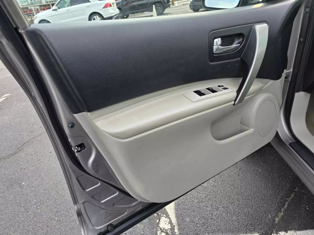 2013 Nissan Rogue Sv Sport Utility 4d - Image 29