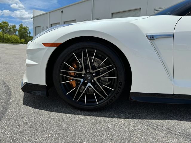 2024 Nissan Gt-r - Image 31