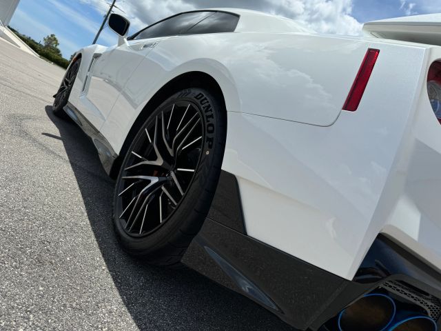 2024 Nissan Gt-r - Image 26