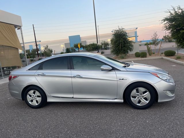 2012 Hyundai Sonata - Image 4