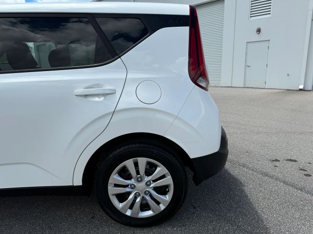 2021 Kia Soul - Image 30