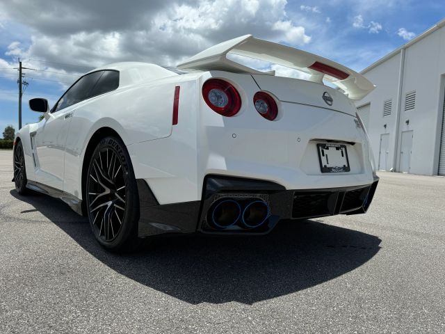 2024 Nissan Gt-r - Image 22