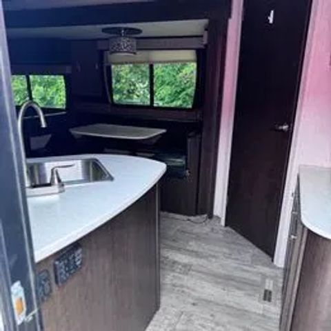 2020 Heartland Pioneer Trailer - - Image 9