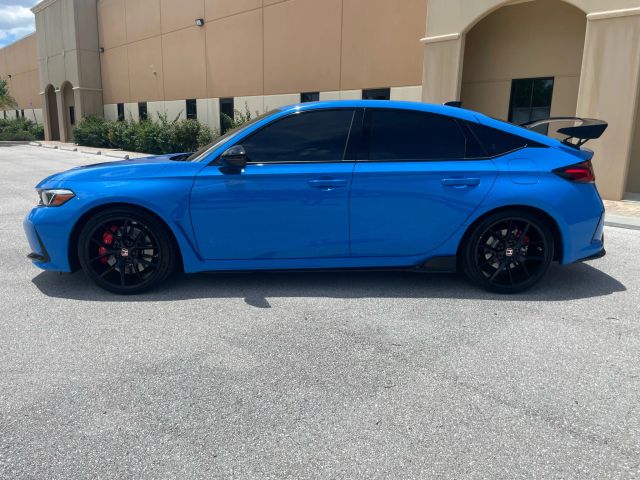 2023 Honda Civic Type R - Image 30