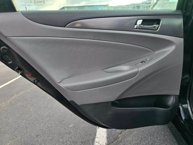 2012 Hyundai Sonata Hybrid Sedan 4d - Image 41