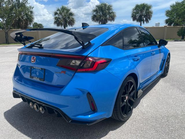 2023 Honda Civic Type R - Image 15