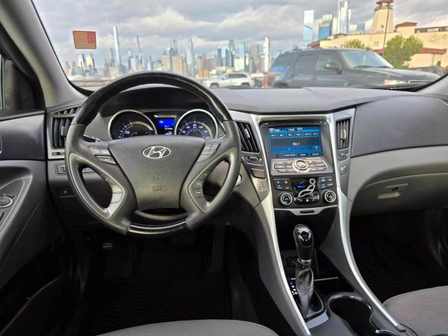 2012 Hyundai Sonata Hybrid Sedan 4d - Image 21