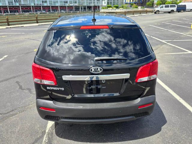 2013 Kia Sorento Lx Sport Utility 4d - Image 7
