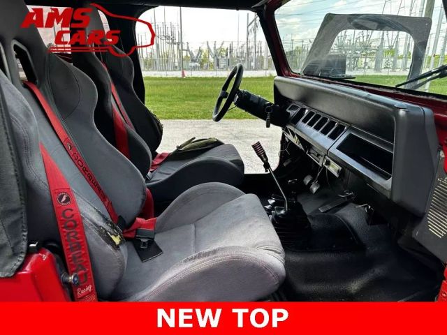 1995 Jeep Wrangler - Image 10